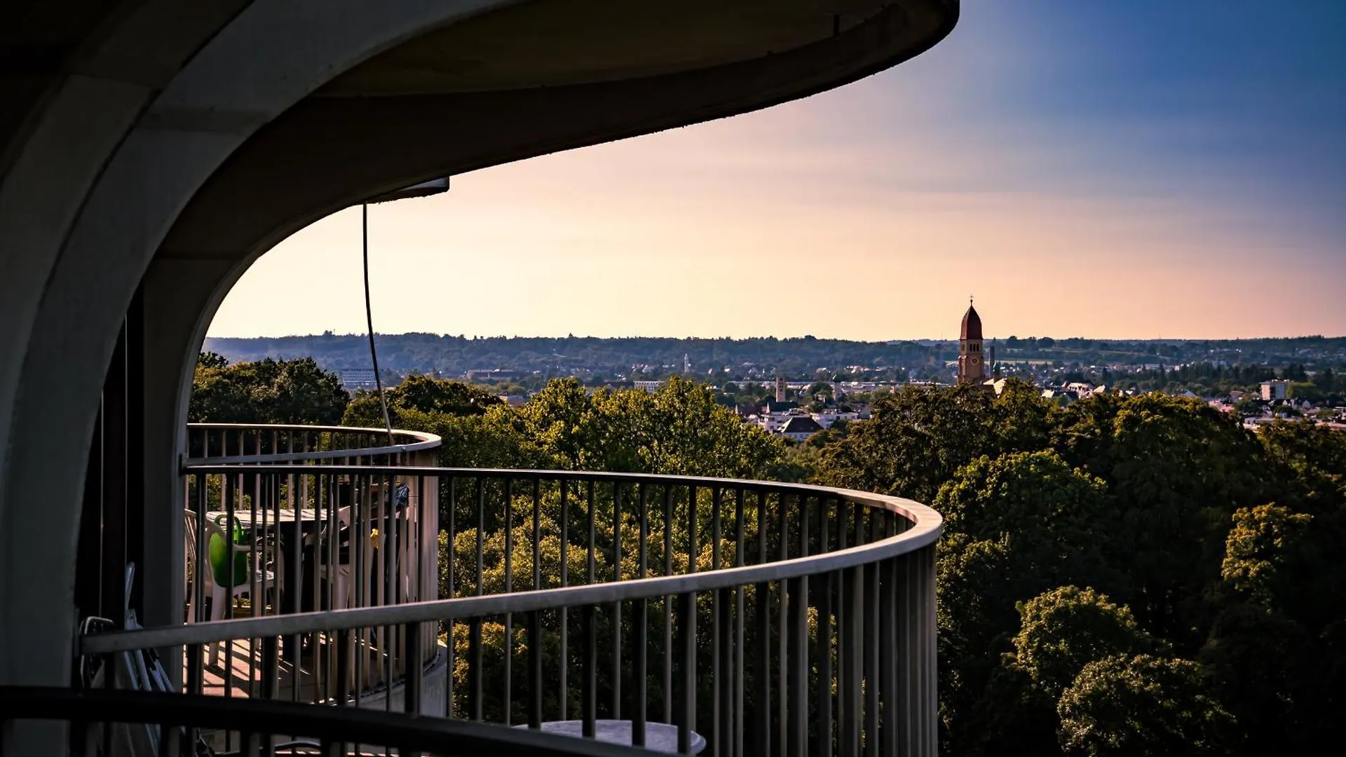 Helles Apartment mit tollem Blick über Augsburg